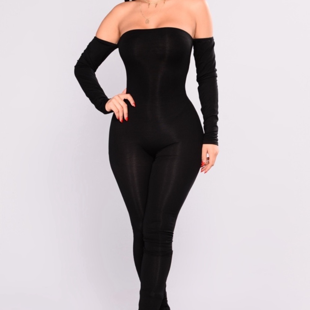 Black off the shoulder jumpsuit - Fashion Nova